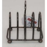 A George VI silver four-division toast rack, Birmingham 1948, h.10cm, 3.7oz