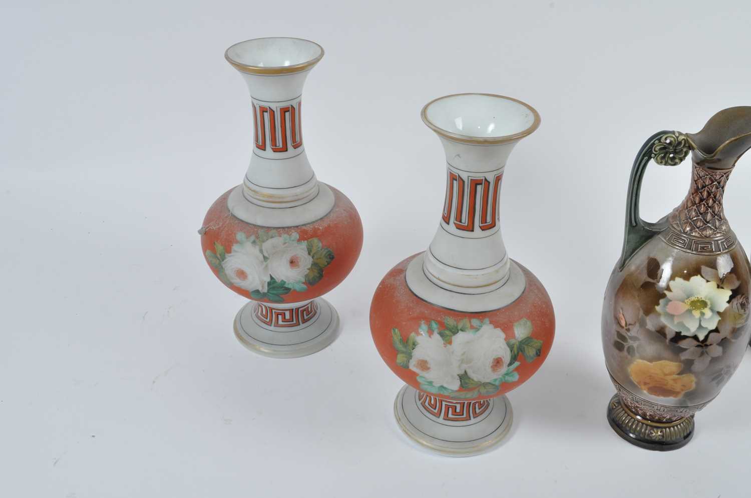 A pair of Victorian milk glass vases, decorated with bands of orange and Greek Key, h.35cm; together - Bild 2 aus 3