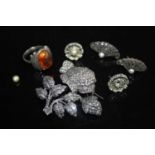 A small quantity of costume jewellery, to include marcasite set brooch, amber set ring, and two