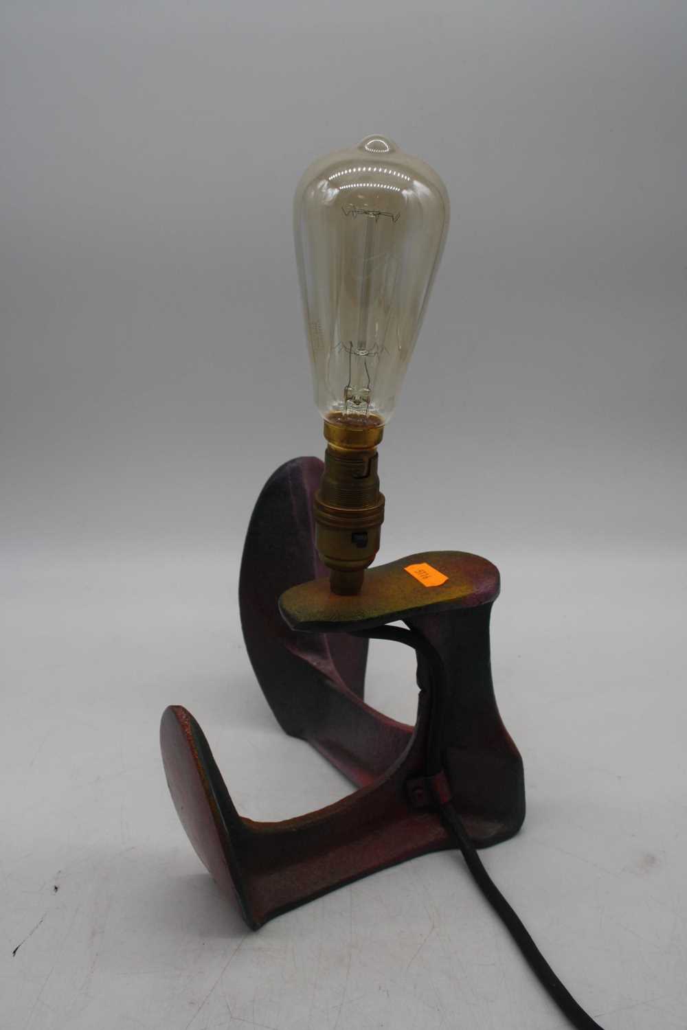 A cast iron shoe-last converted into a table lamp - Image 2 of 3