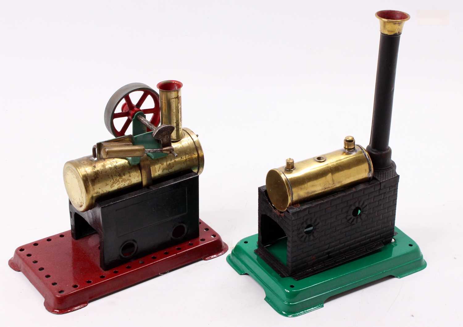 A collection of restored/incomplete horizontal stationary steam engines comprising of a Mamod - Image 2 of 2