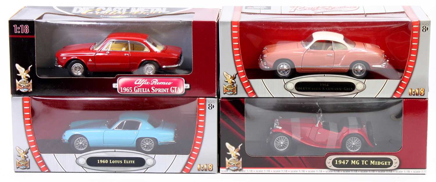 Road Signature 1/18th scale diecast group, 4 examples to include No. 92768 1960 Lotus Elite, No.