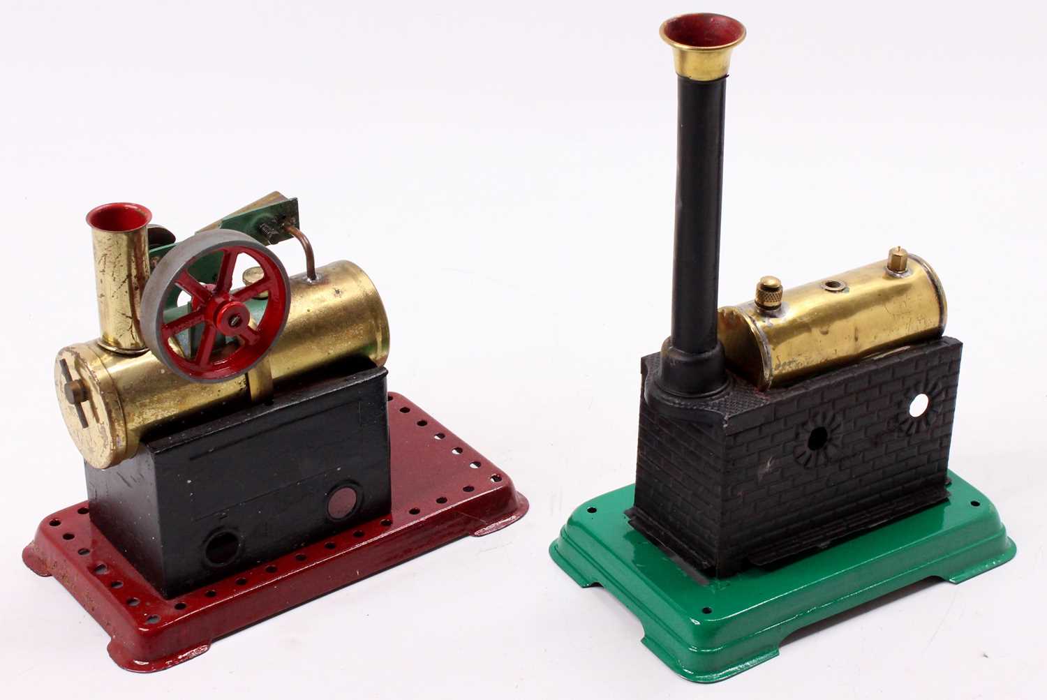 A collection of restored/incomplete horizontal stationary steam engines comprising of a Mamod