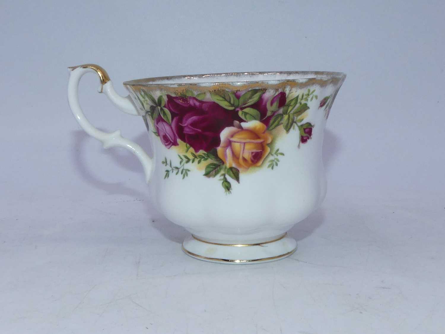 A Royal Albert ten-place setting bone china tea service, in the Old Country Roses pattern - Image 3 of 4