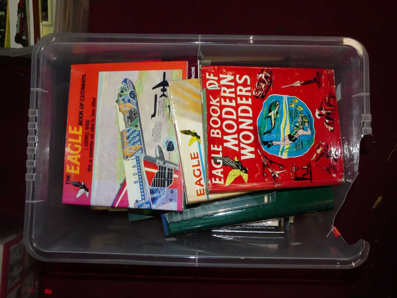 Two boxes of toy and model related and other books - Image 2 of 3