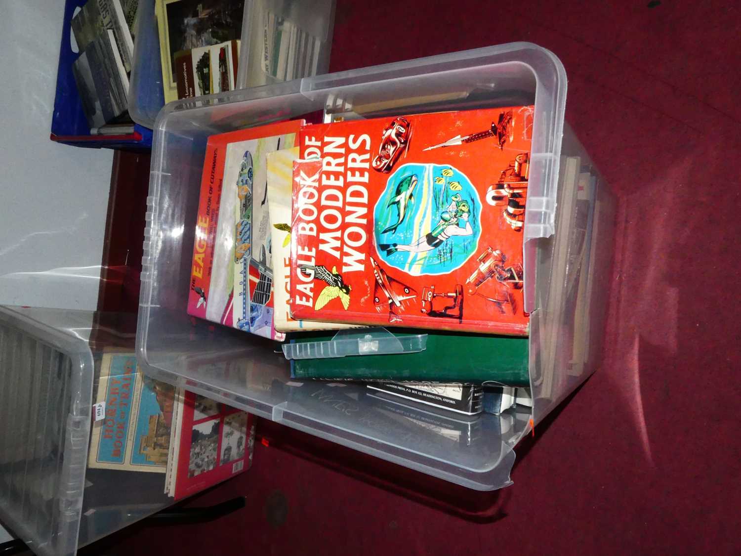 Two boxes of toy and model related and other books - Image 3 of 3