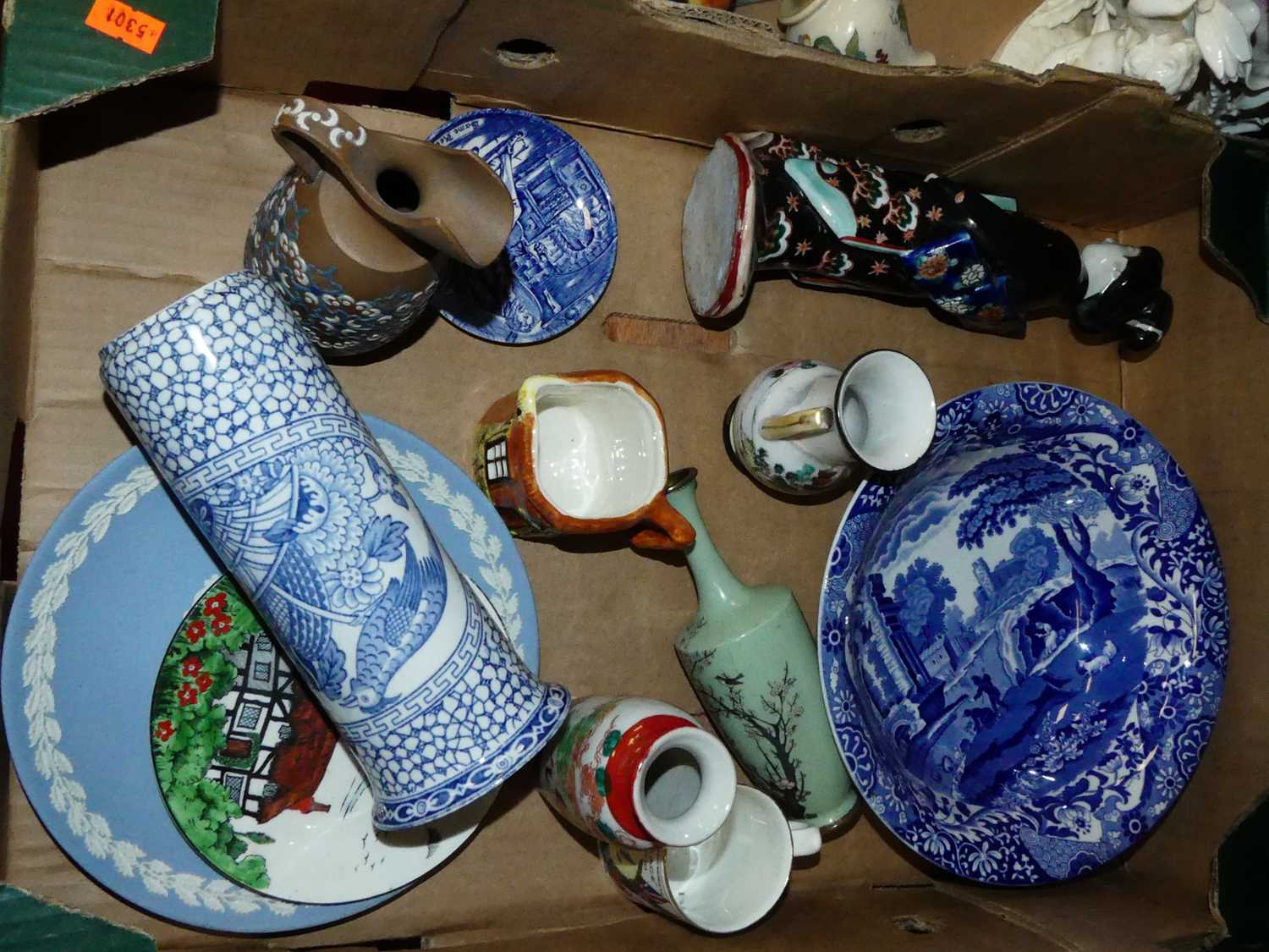 A collection of miscellaneous items, to include Copeland Spode Italian pattern blue and white