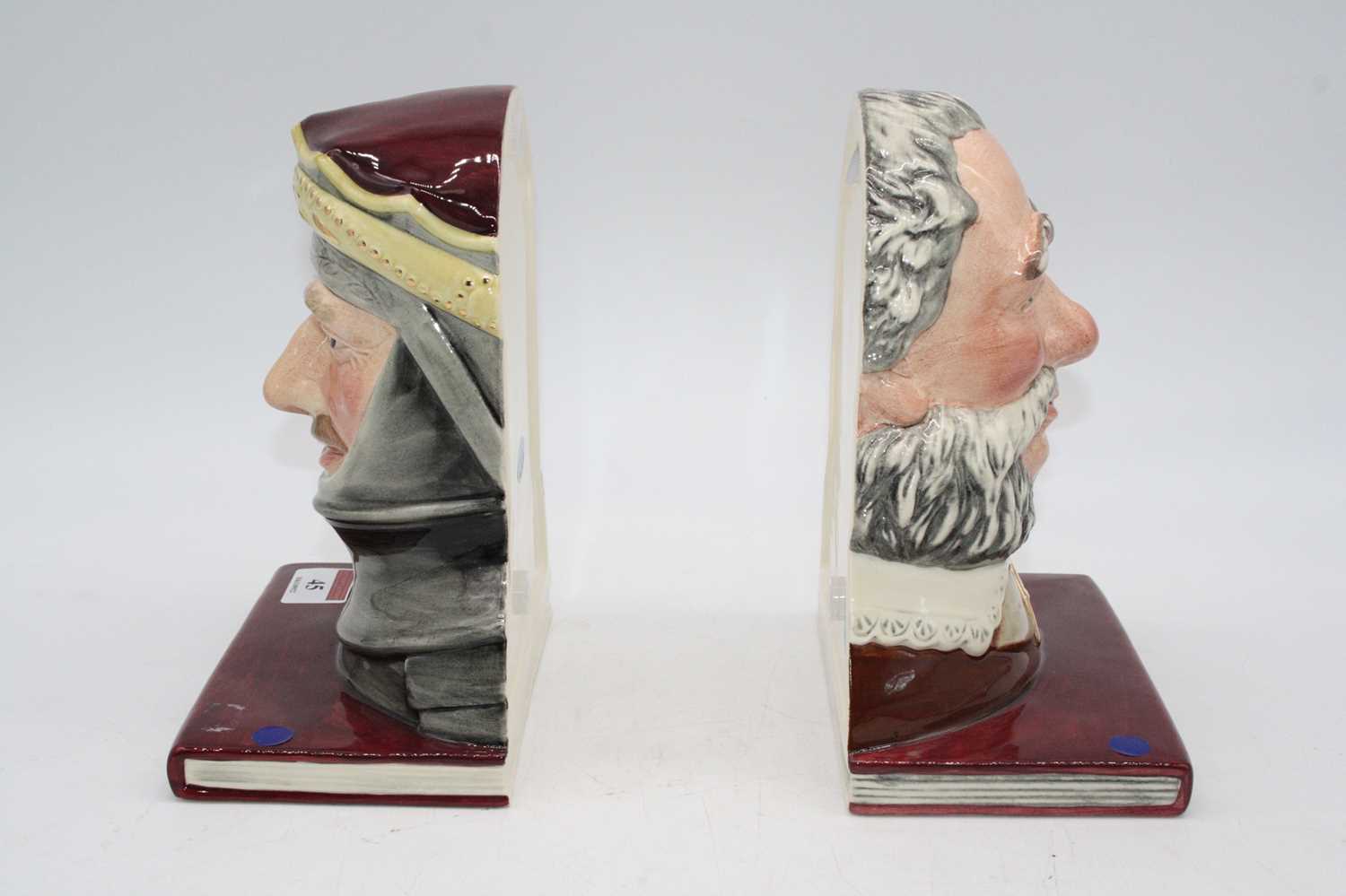 A pair of Royal Doulton book-ends modelled as Henry V and Falstaff, each h.20cm, both boxed - Bild 3 aus 4