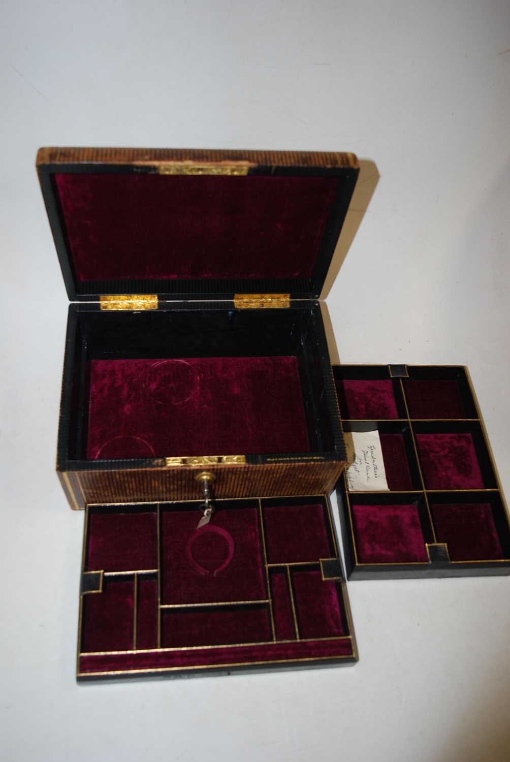 A 19th century tan leather clad jewellery box, having Bramah lock, inscribed Miller Maker Park - Bild 5 aus 8