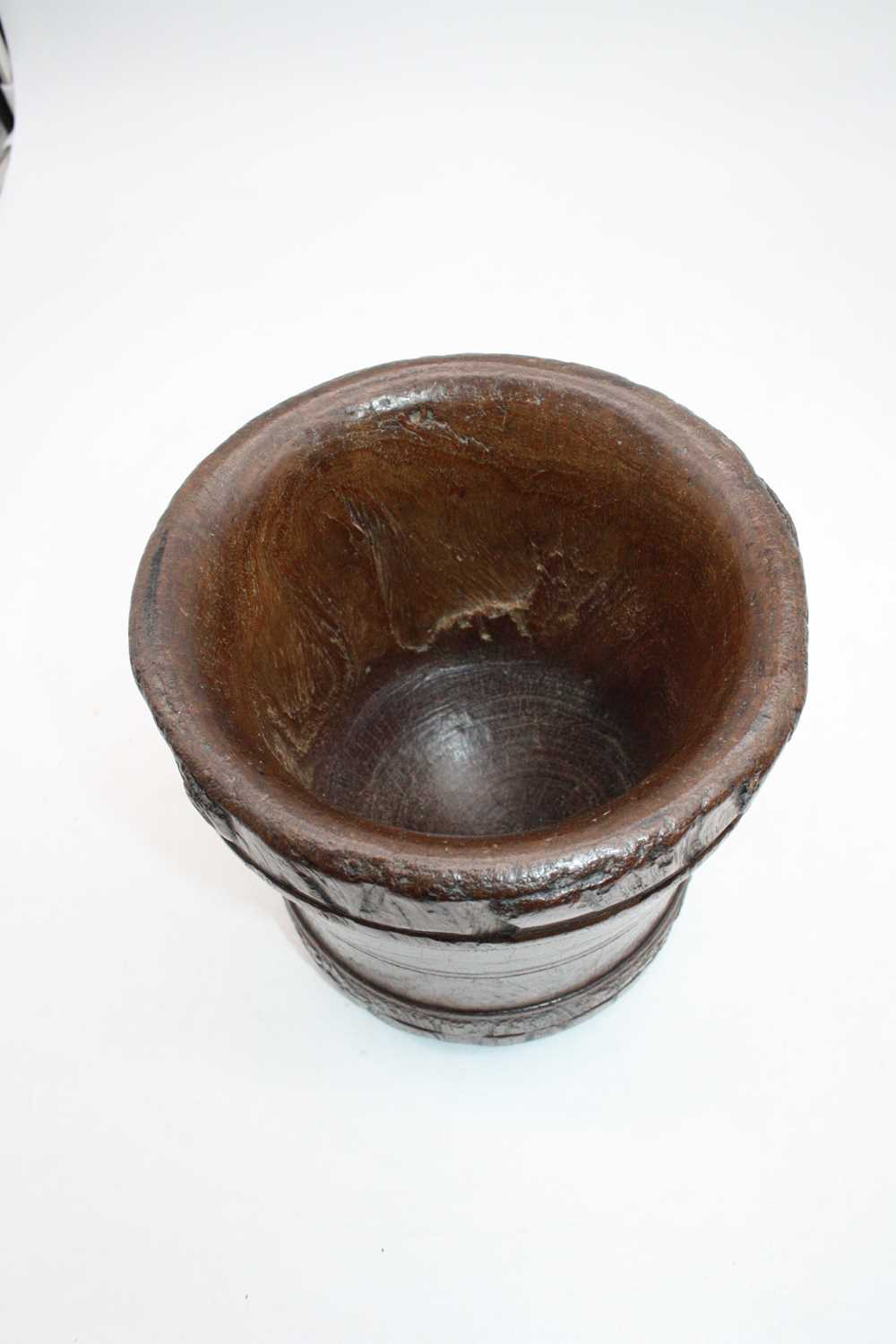 A turned sycamore pestle and mortar, the mortar h.17cm - Bild 4 aus 4