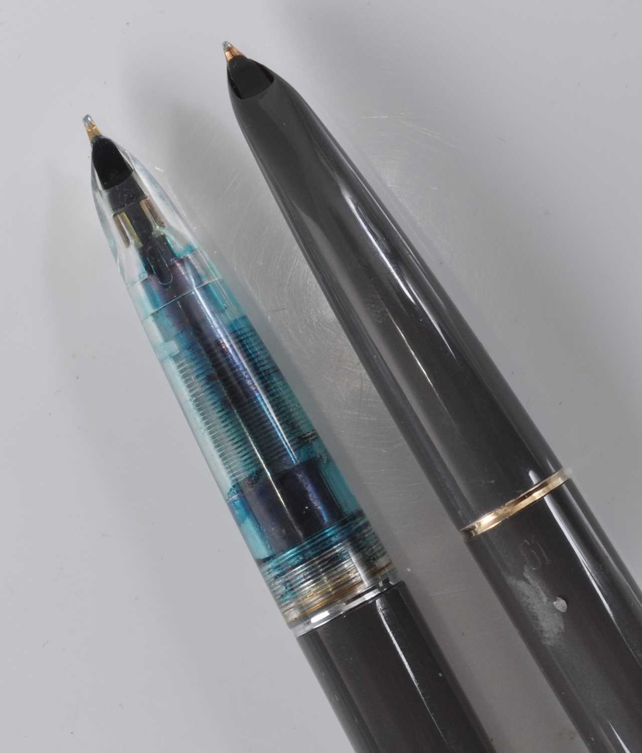 A Parker 61 Custom fountain pen, in Grey Capillary with rolled gold trim, the barrel marked 61 - Image 4 of 8