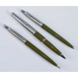 A boxed set of three Parker pens, comprising felt-tip, ballpoint and pencil, all in olive green with