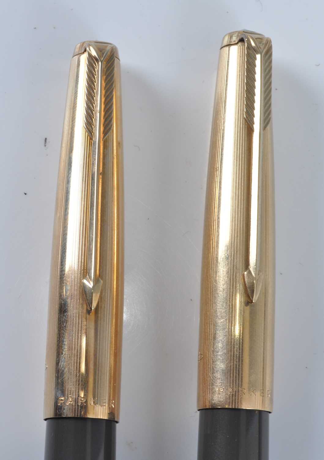 A Parker 61 Custom fountain pen, in Grey Capillary with rolled gold trim, the barrel marked 61 - Image 3 of 8