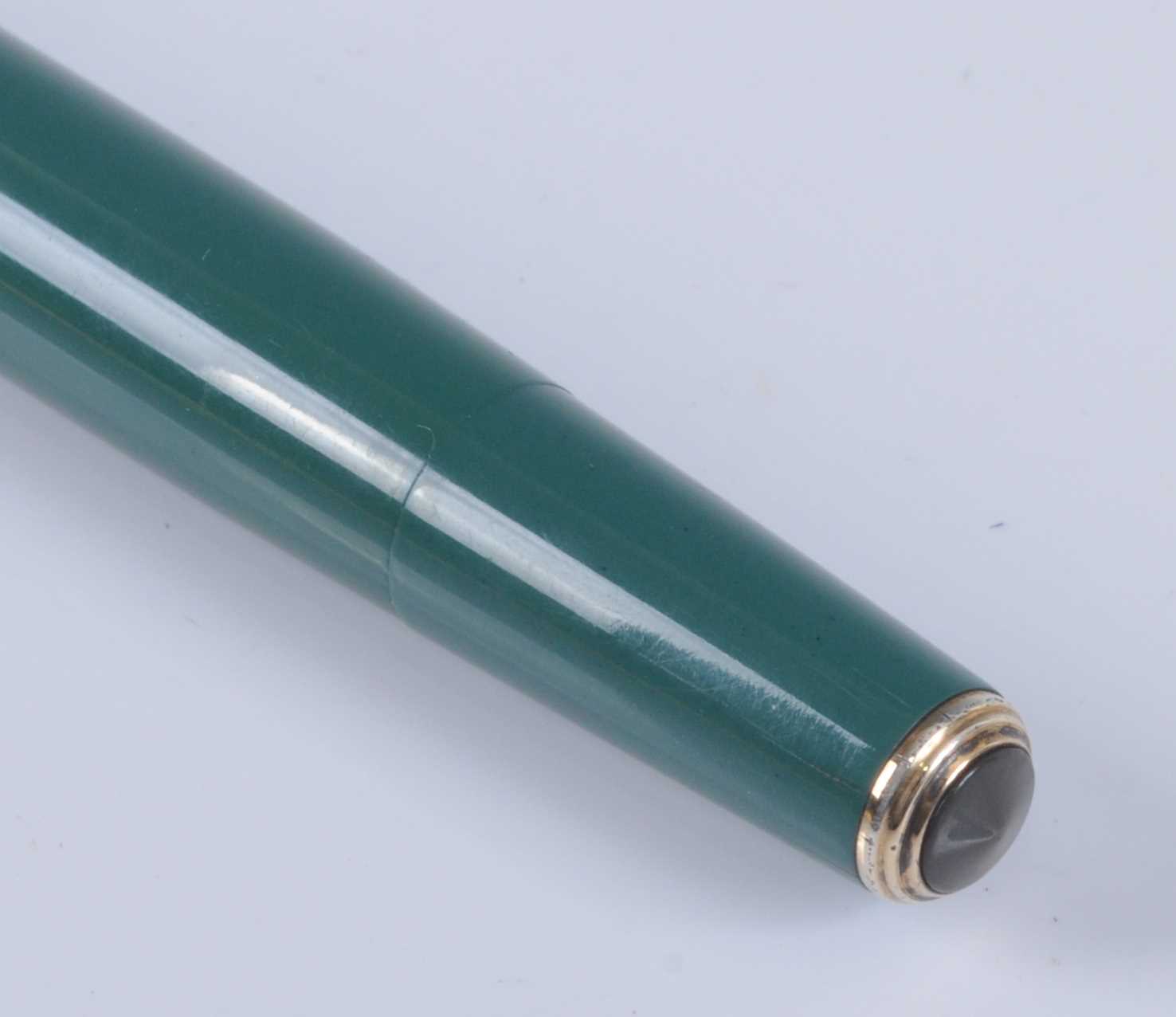 A Parker 51 double jewelled fountain pen, in Nassau Green with gold trim, the barrel engraved PARKER - Image 6 of 7