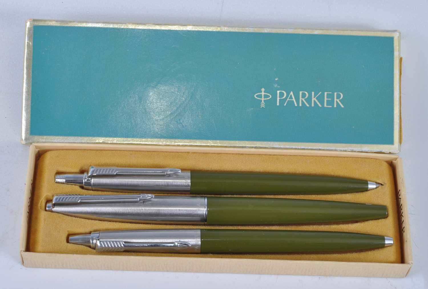 A boxed set of three Parker pens, comprising felt-tip, ballpoint and pencil, all in olive green with - Image 4 of 4