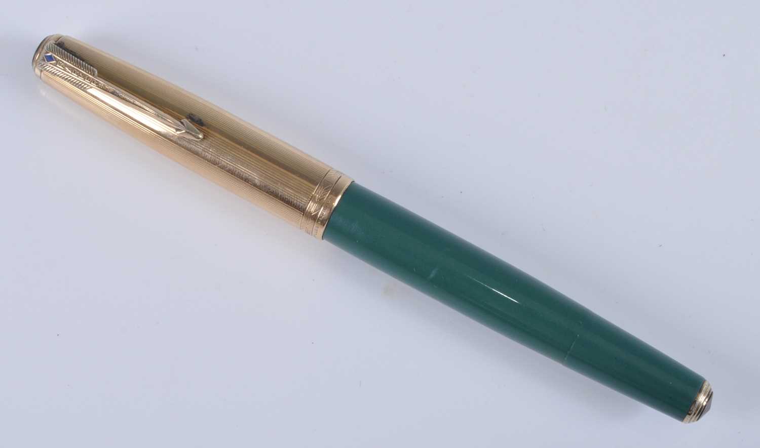 A Parker 51 double jewelled fountain pen, in Nassau Green with gold trim, the barrel engraved PARKER - Image 7 of 7