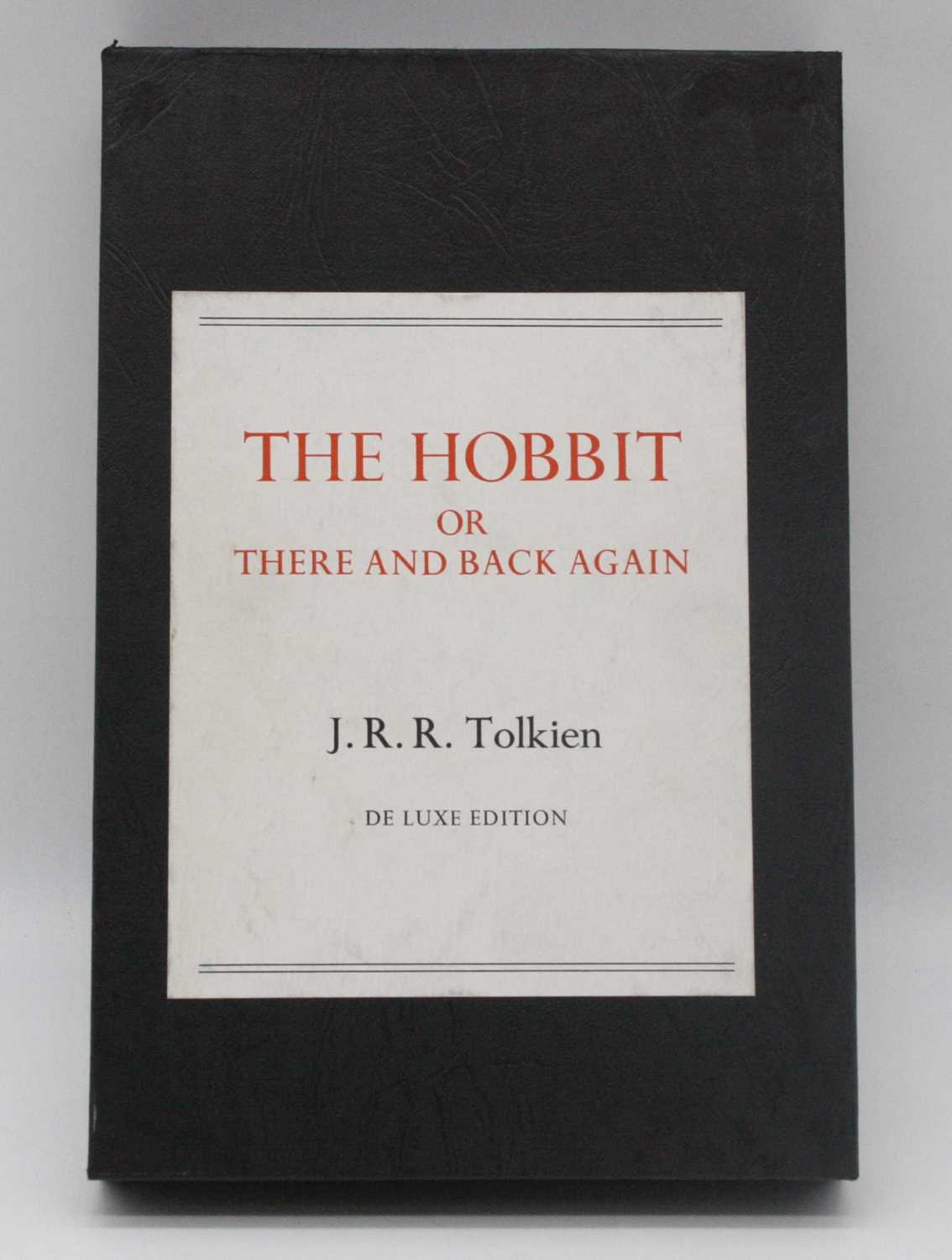 Tolkien, J.R.R.: The Hobbit De Luxe Edition, George Allen and Unwin, 1976, in slipcase. (1) The case