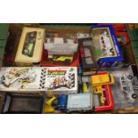 A tray of mixed modern release and vintage diecast, to include Dinky Toys, Corgi Collection The