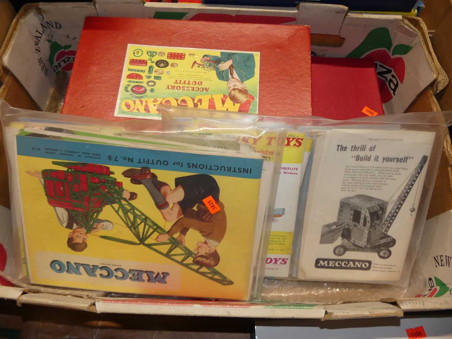 One tray of mixed Meccano construction sets and related ephemera to include a No. 6A accessory