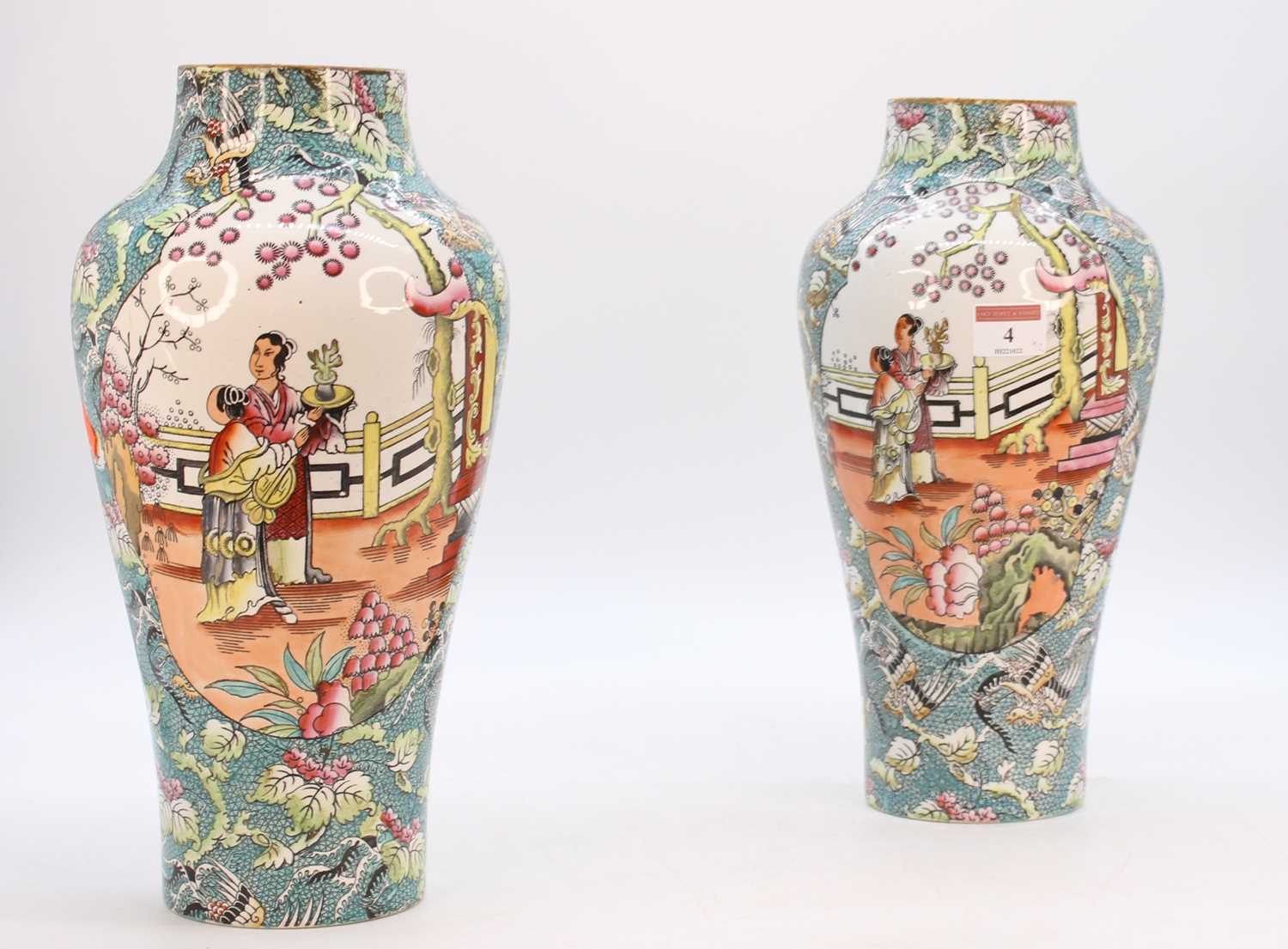 A pair of Masons " Boy at the door" Patent Ironstone Japan pattern vases, h.31cmNo apparent chips, - Bild 2 aus 2