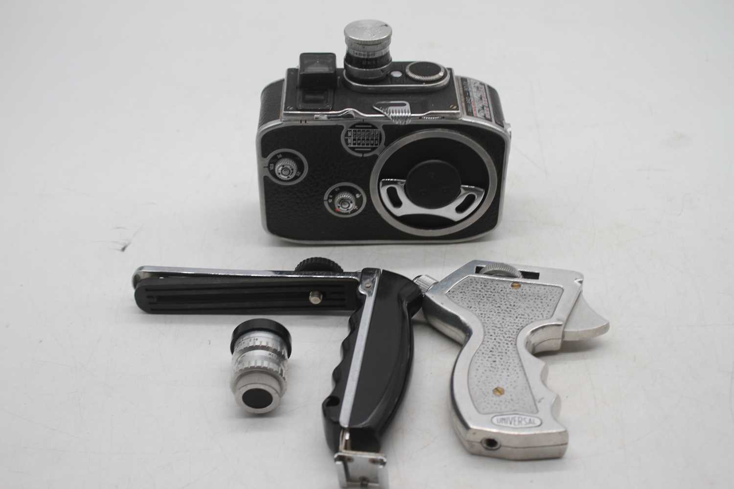 A Paillard-Bolex vintage camera - Bild 2 aus 5