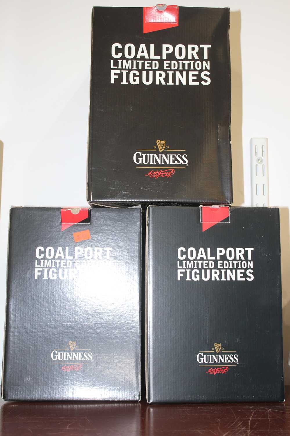 Three Coalport limited edition Guinness advertising figures (boxed) - Bild 3 aus 3
