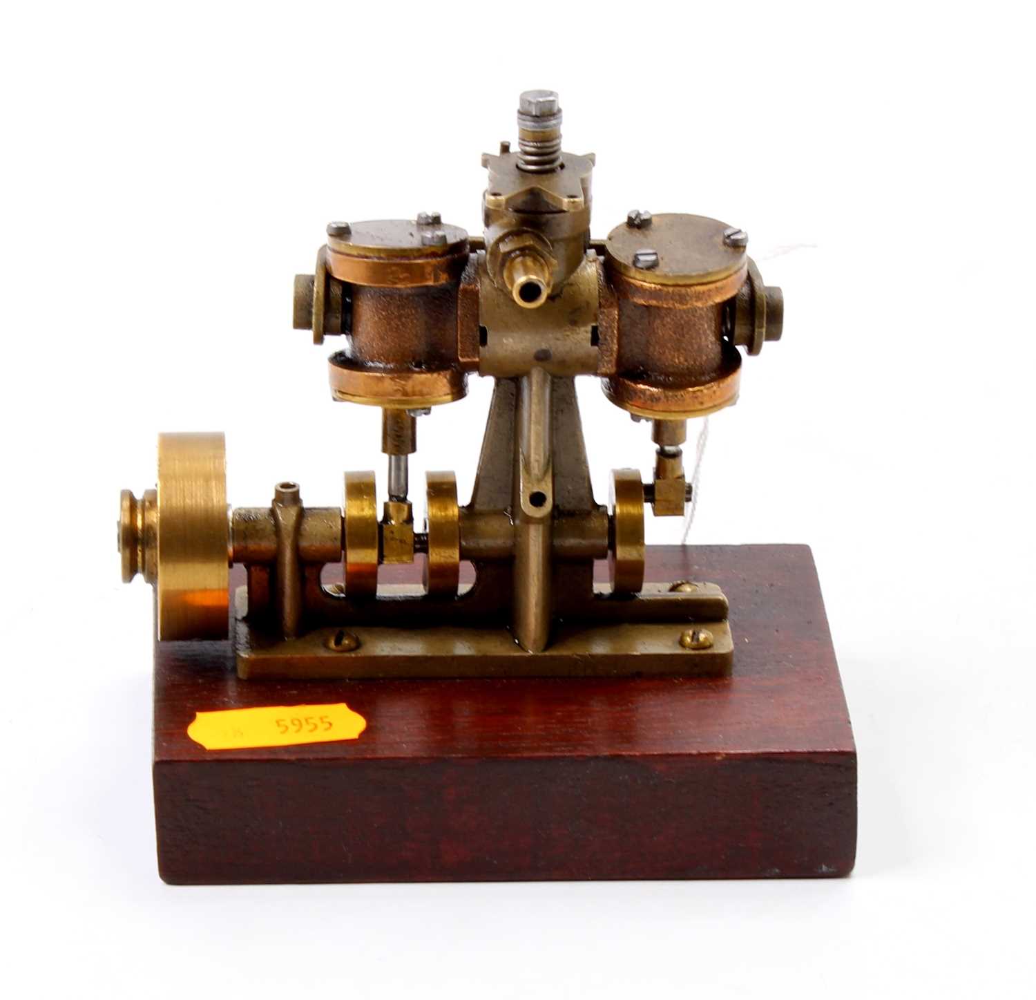 Cheddar Models Ltd of Somerset, well-engineered model of a Isis CME2 Twin Oscillator, ree running - Image 3 of 4