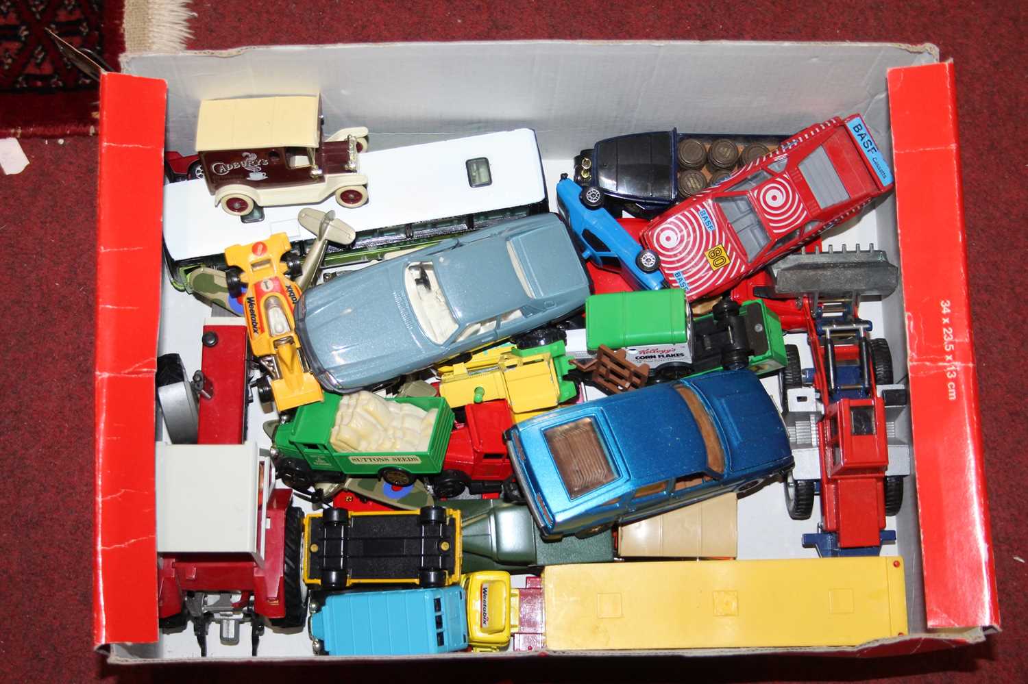 A tray of mixed diecast to include 1980s Corgi