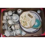 A box of ceramics, to include a Midwinter part coffee service