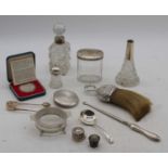 A collection of miscellaneous items, to include 1977 Silver Jubilee crown, late Victorian silver