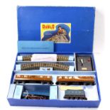 EDP1 Hornby-Dublo ‘Sir Nigel Gresley’ passenger set comprising loco & tender of same name, LNER blue