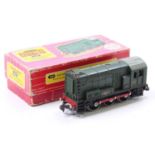 3231 Hornby-Dublo 3-rail 0-6-0 diesel electric shunter BR green D3302, will benefit by cleaning (VG)