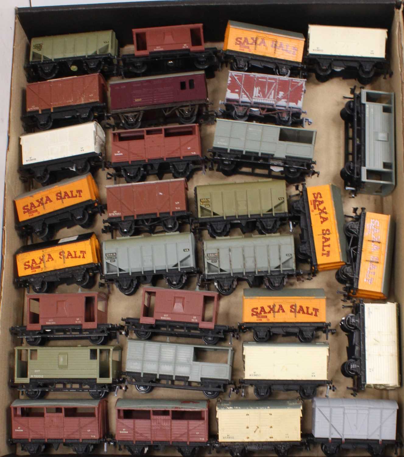 100+ various Hornby 00 loose wagons to include Mobile Gas tanker, United Glass Bottle Manufactures - Bild 4 aus 4