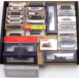 One tray containing a collection of mixed continental N gauge items, to include locomotives, and