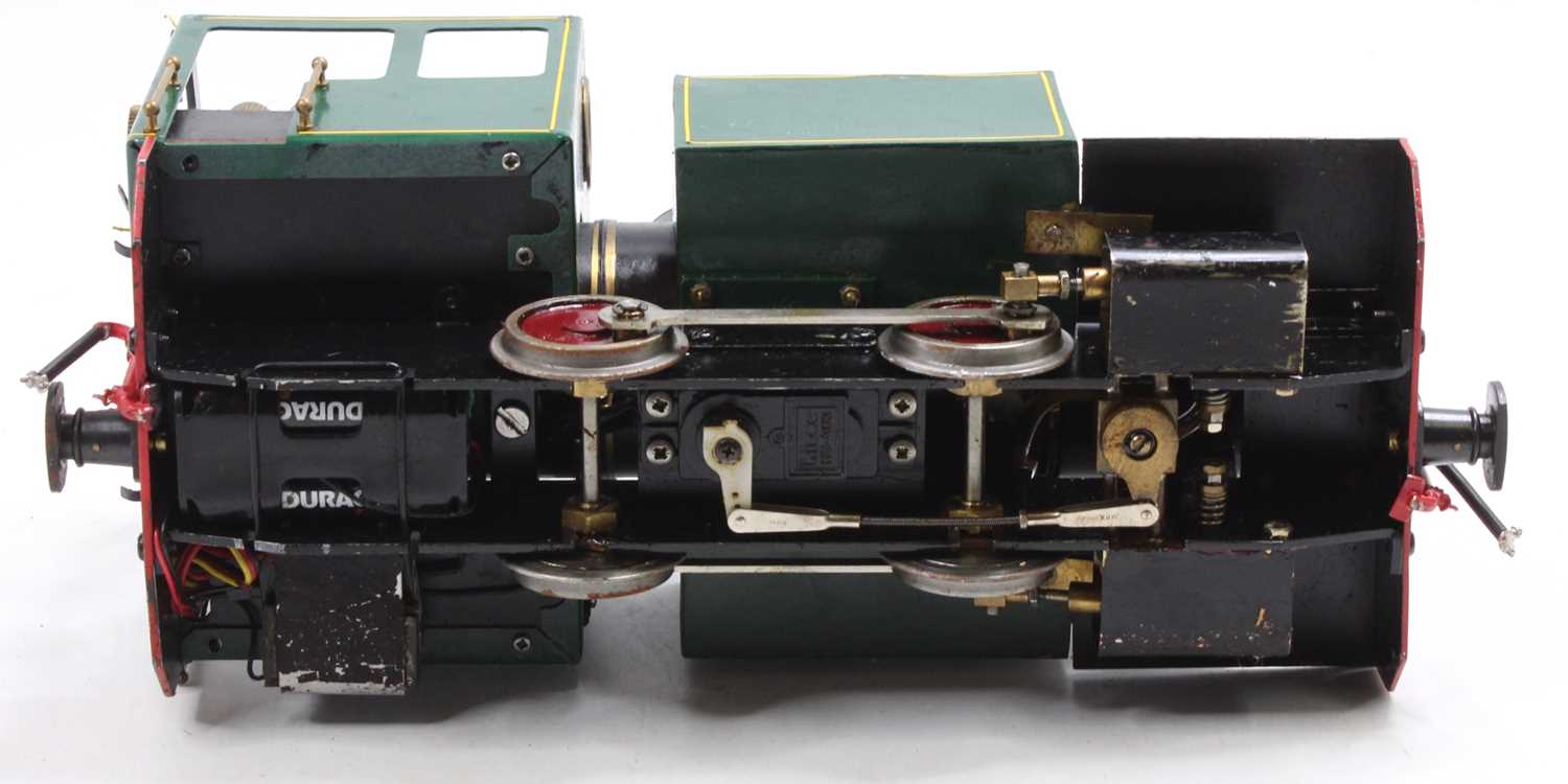 A 32mm scale radio controlled and gas powered locomotive and tender, comprising of 0-4-0 tank loco - Bild 4 aus 4