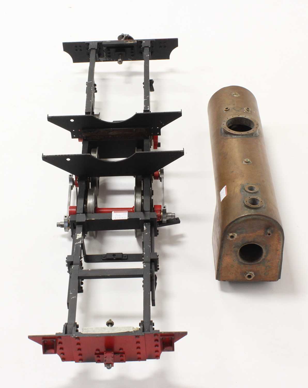 Collection of live steam castings, frames, wheel and related components to build a 3.5 inch gauge - Bild 2 aus 3