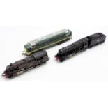 Three Hornby-Dublo 2-rail locos, unboxed: 2224 2-8-0 Freight 8F BR unlined black 48073 Ringfield