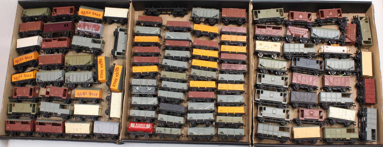 100+ various Hornby 00 loose wagons to include Mobile Gas tanker, United Glass Bottle Manufactures