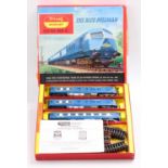 Triang Hornby RS52 Blue Pullman set comprising power car, trailer car, intermediate car and track (