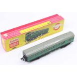 2250 Hornby-Dublo 2-rail Electric Motor coach only (no trailer coach) green, leading coupling has