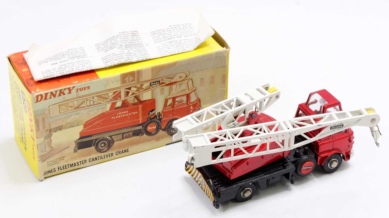 Dinky Toys No. 970 Jones Fleetmaster cantilever crane, comprising metallic red and gloss black - Image 2 of 2