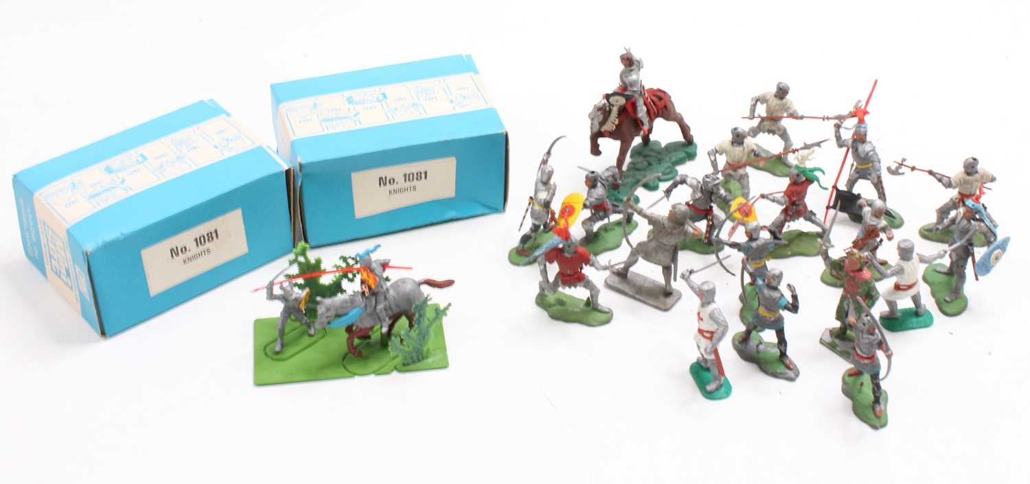 Collection of Britains Swoppets, Deetail and Timpo plastic knight figures, to include a boxed