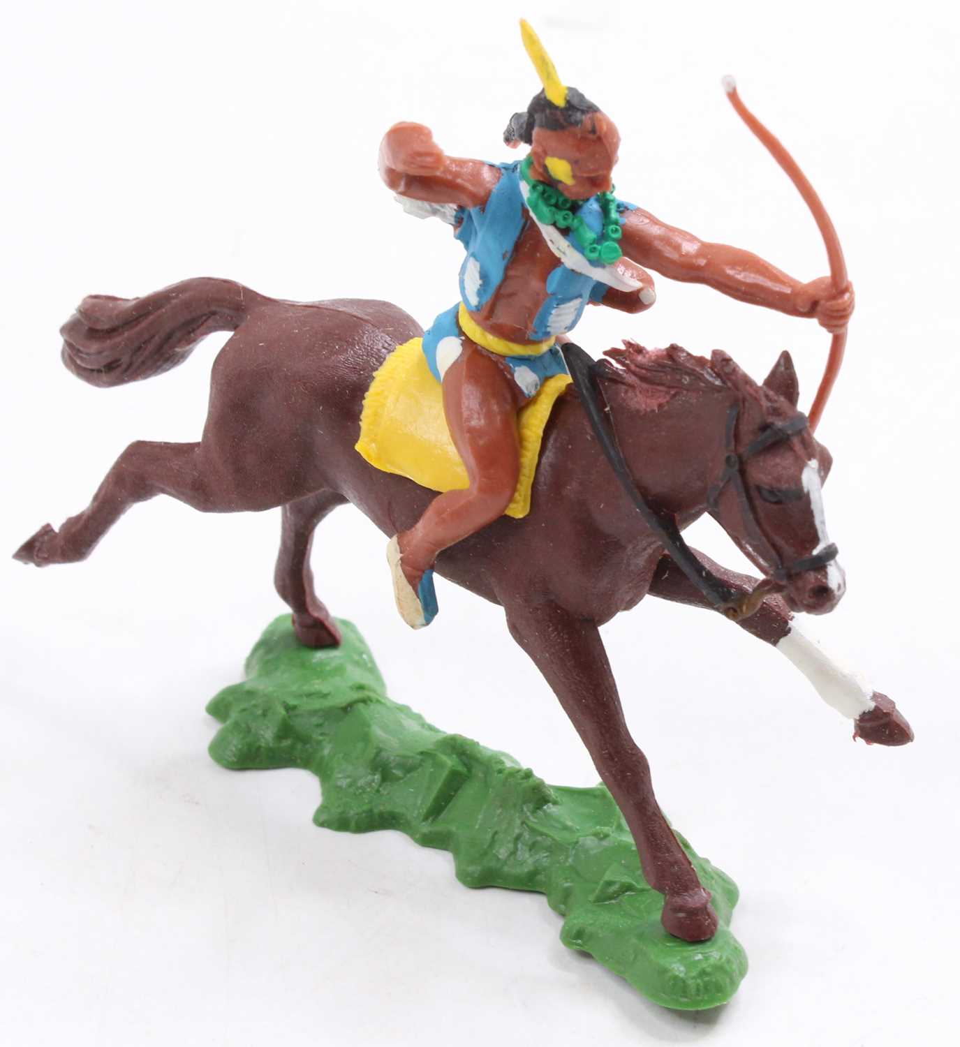A Britains Swoppets boxed Indian figure group to include 2x No. 532 Indian Brave with bow mounted, - Image 3 of 4