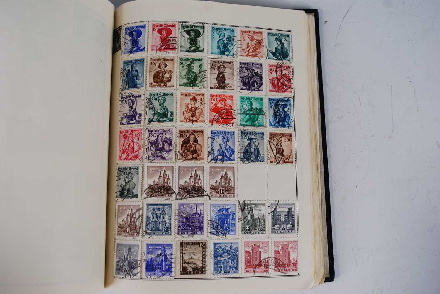 A large collection of World stamps, mostly housed in Amherst albums but some kiloware, to include - Image 12 of 16