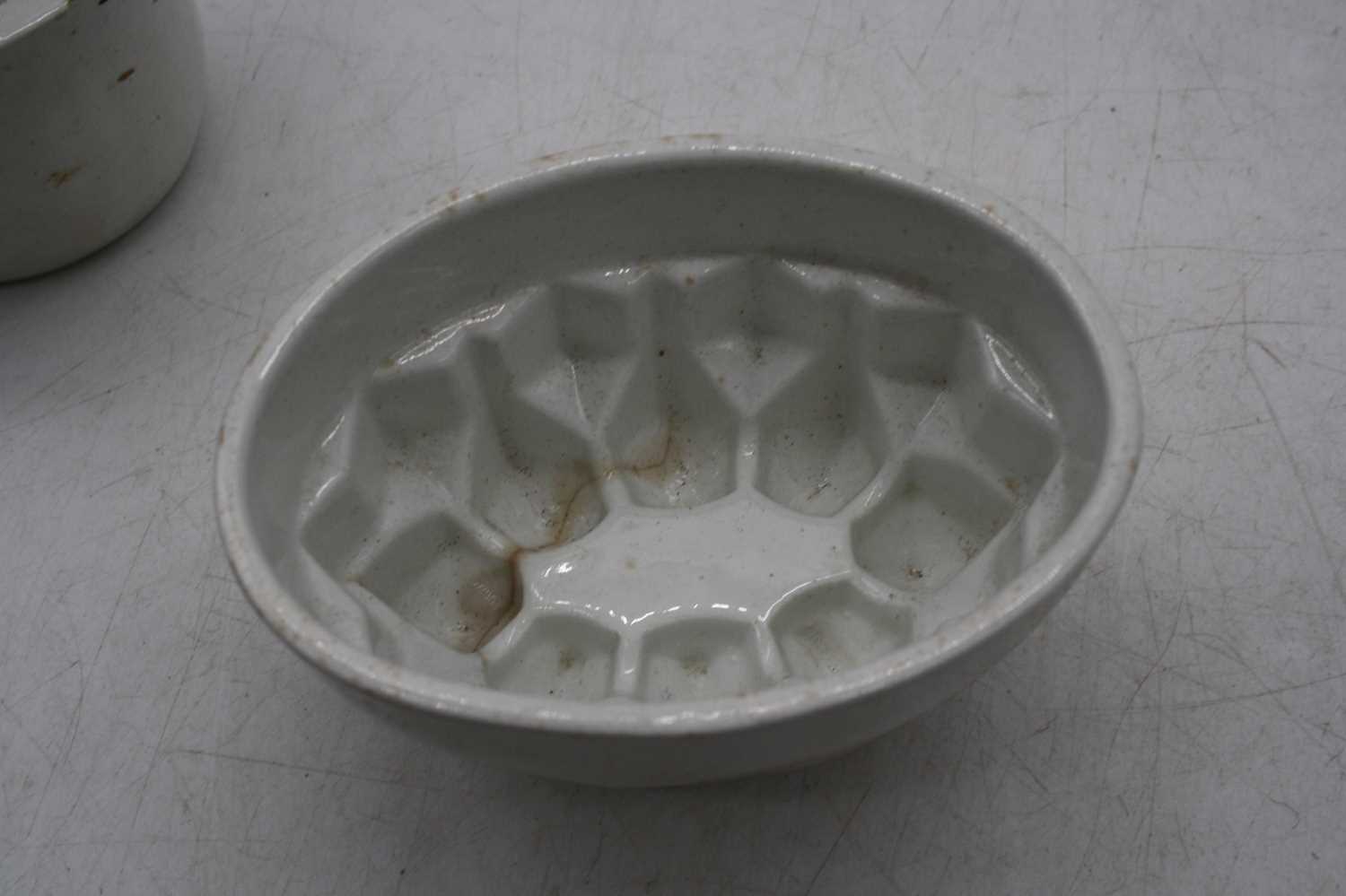 A collection of Victorian and later ceramic jelly mouldsConical Spode – small chip to the rim.Hen ( - Image 8 of 13