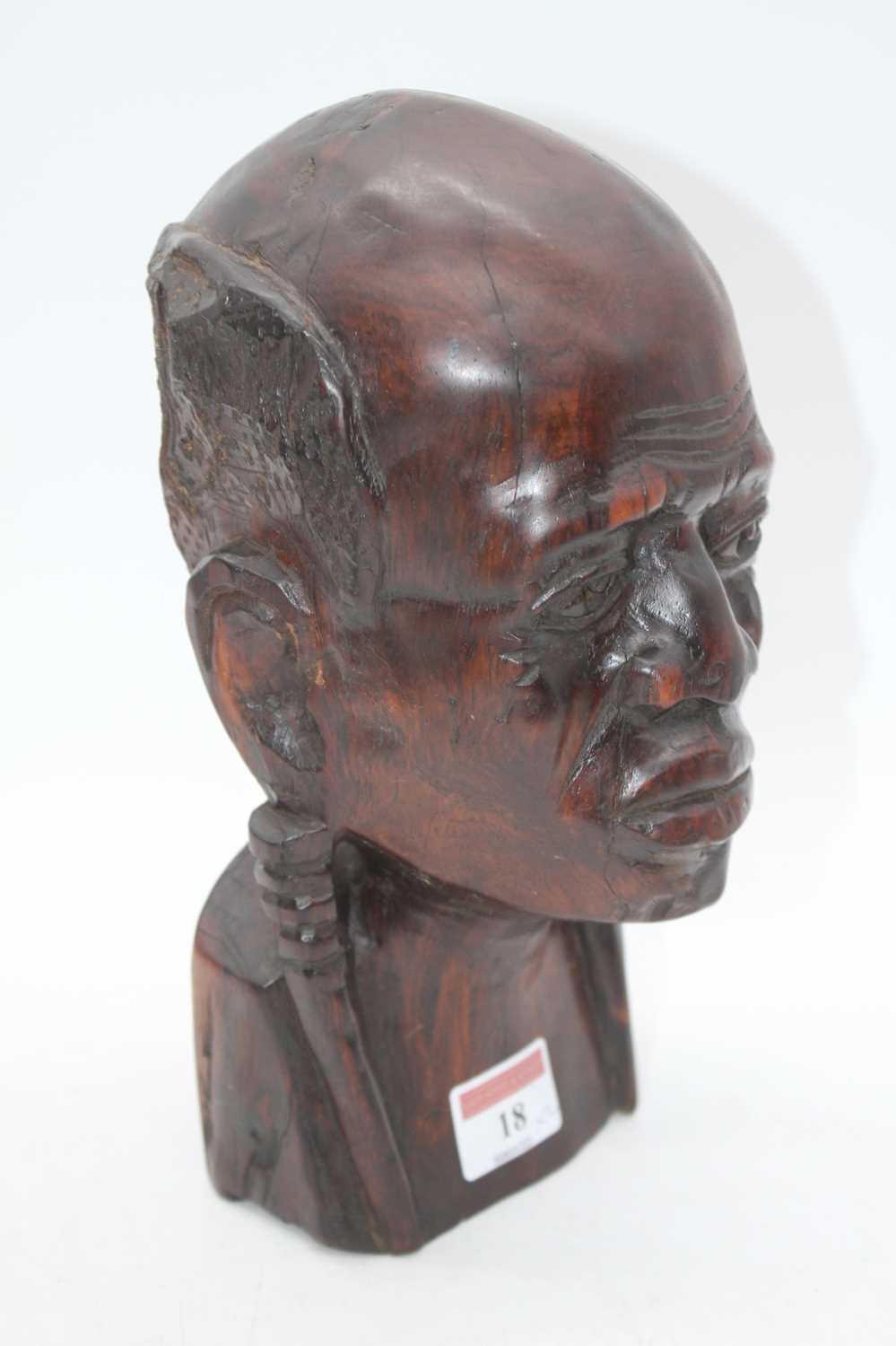 A pair of African carved hard wood head & shoulder busts, largest height 25cm - Bild 7 aus 8