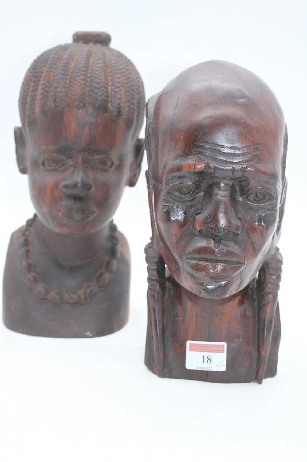 A pair of African carved hard wood head & shoulder busts, largest height 25cm - Bild 8 aus 8