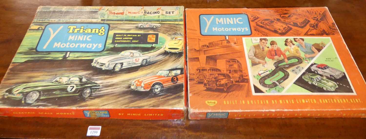 A Triang Minic Motorways No. M1521 gift set housed in the original box, and a No. M1522 racing