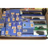 One tray of mixed Hornby Dublo and 00 scale lineside accessories and locomotives to include ES6