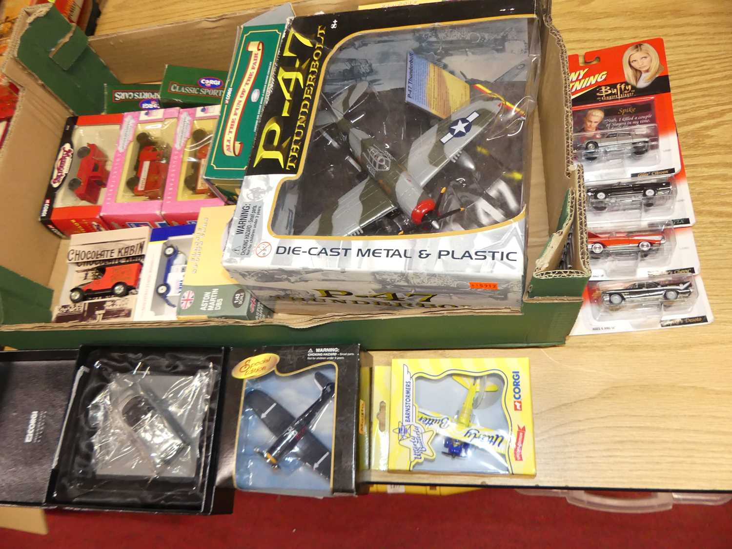One tray of mixed modern issue diecast to include Johnny Lightning, Atlas Editions, Corgi Fairground